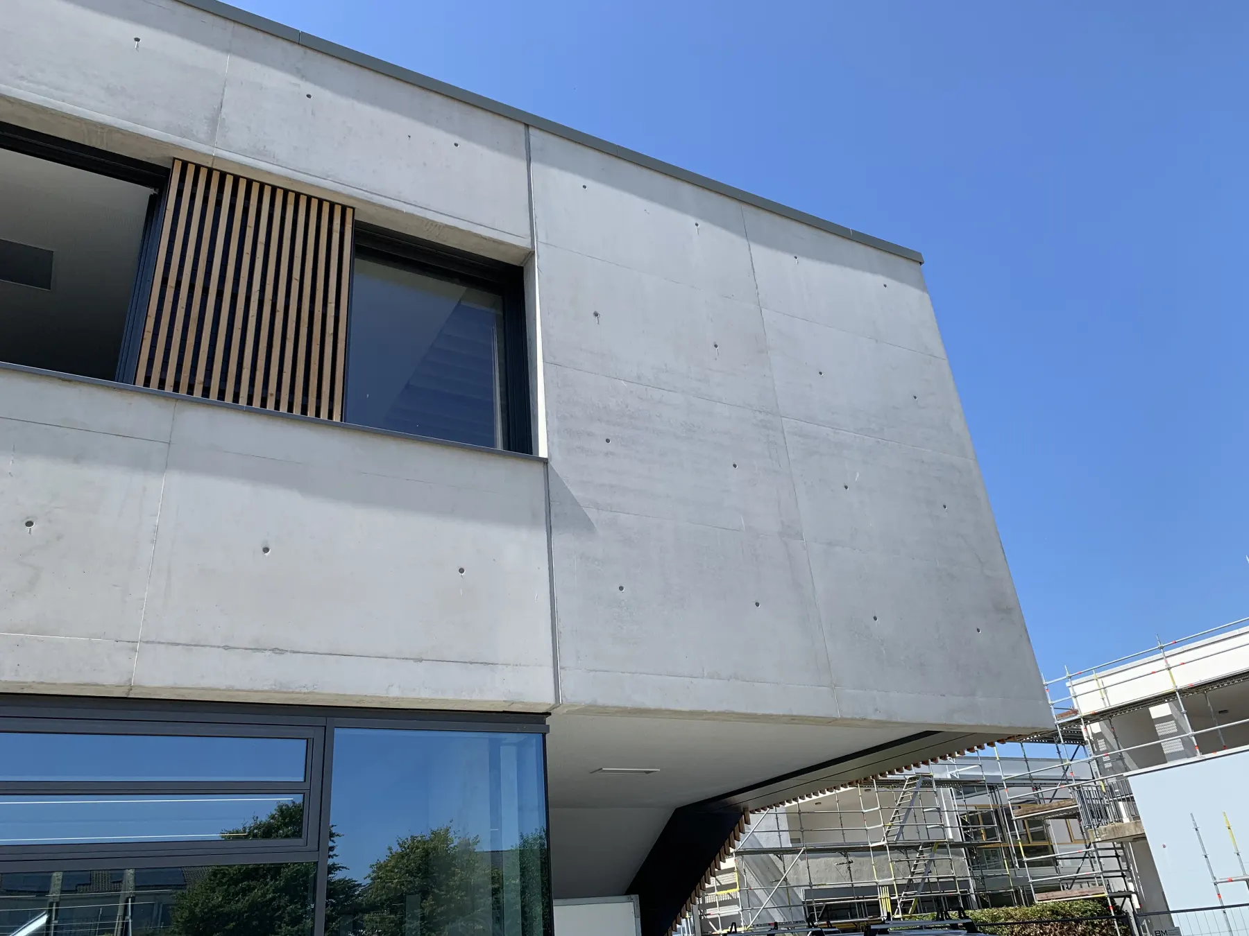 Auskragender Baukörper der Norbertschule Münster