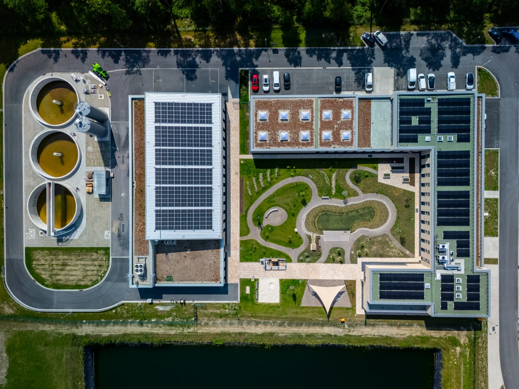 Senkrechte Luftaufnahme des Wasserwerks Hornheide